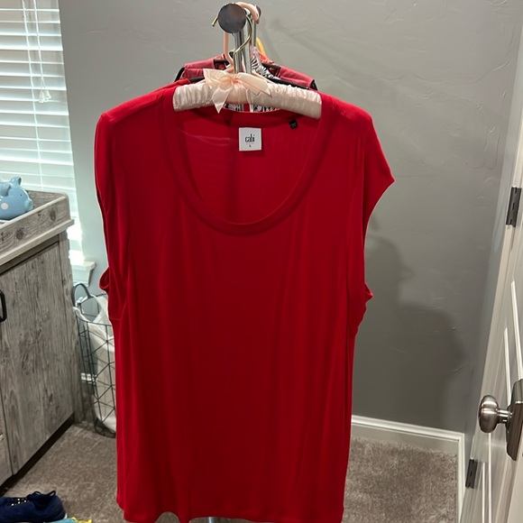 CAbi Tops - Cabi scoop neck red tshirt